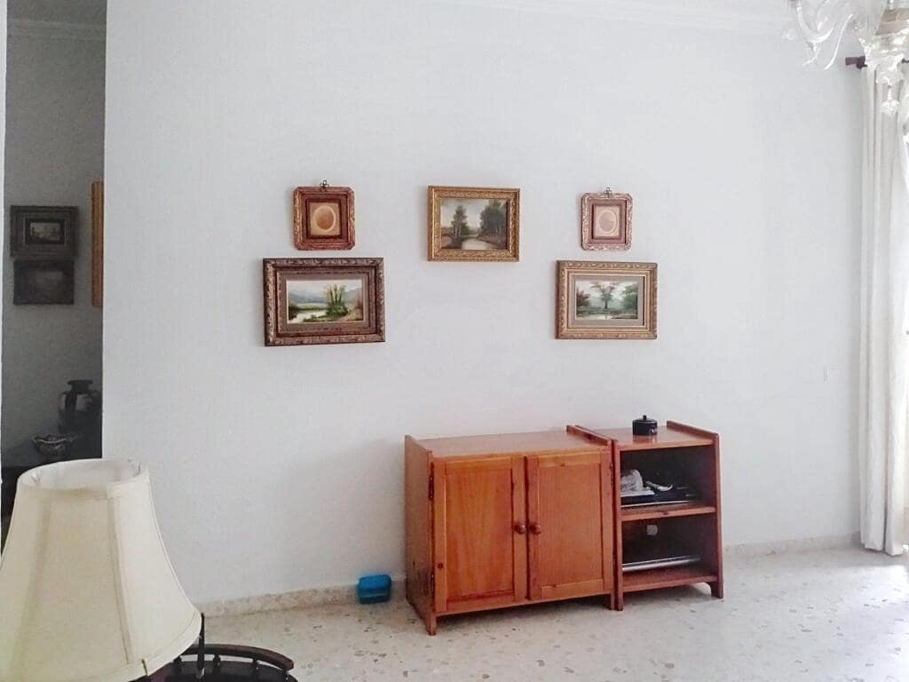 4 bedroom Apartment for sale in Cadiz city with garage - € 490,000 (Ref: 9185434)