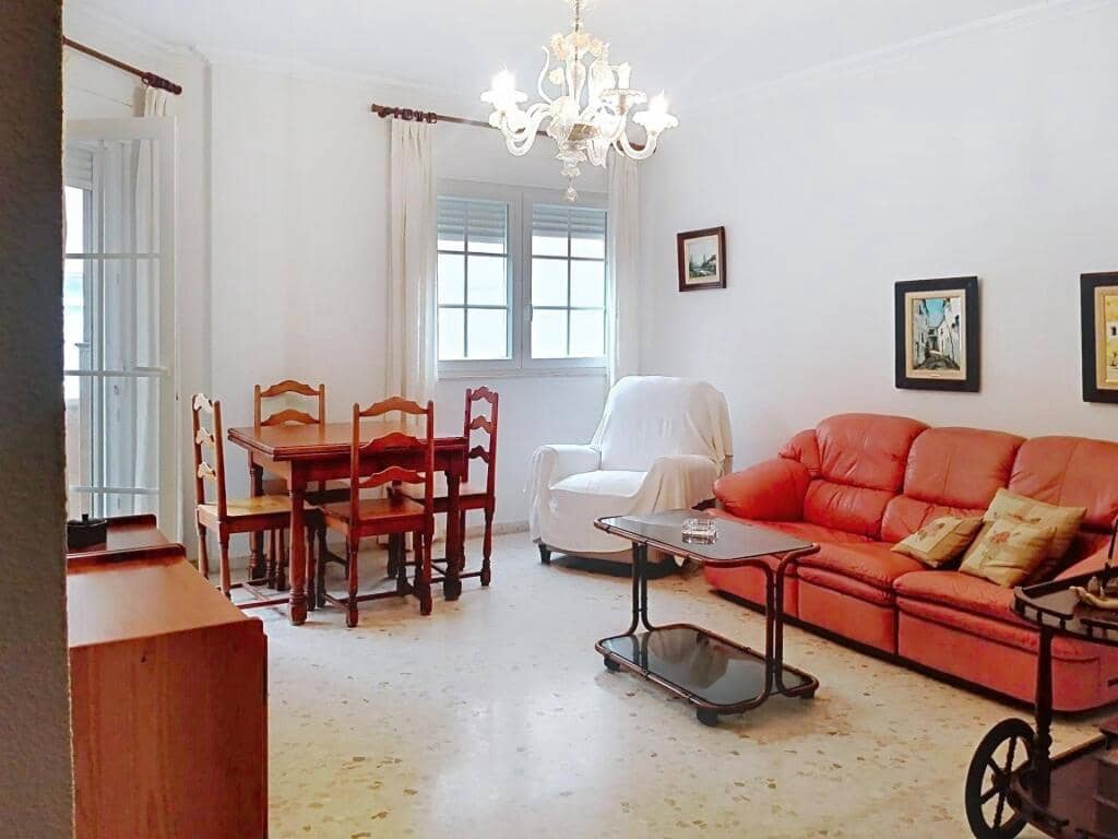 4 bedroom Apartment for sale in Cadiz city with garage - € 490,000 (Ref: 9185434)
