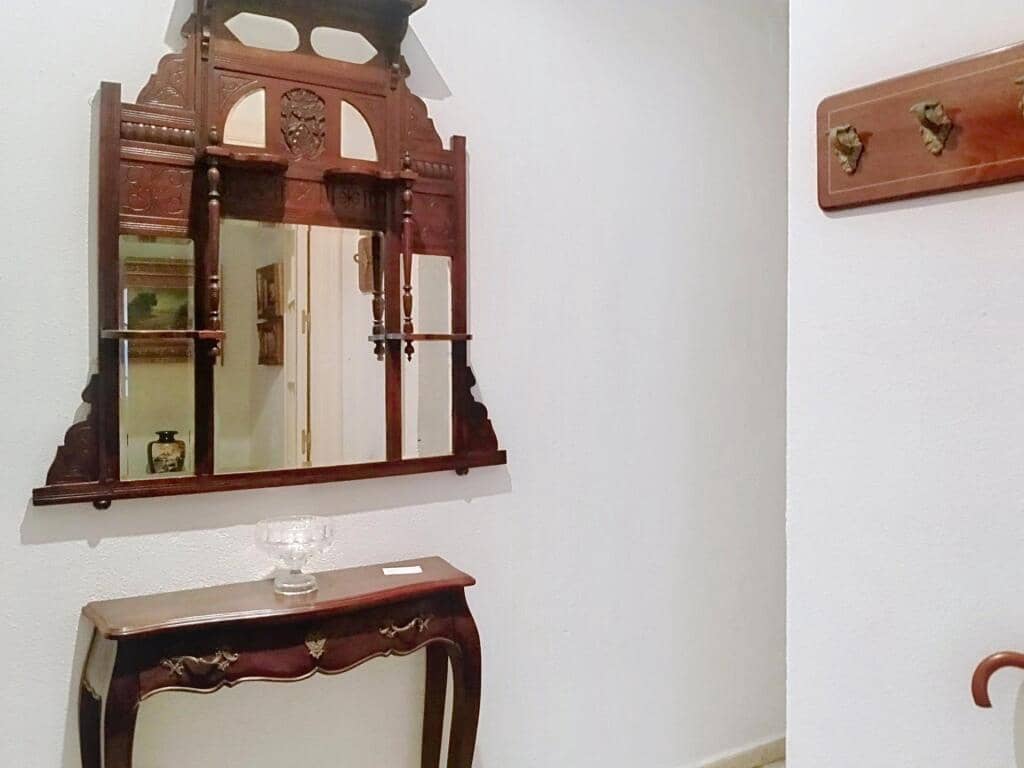 4 bedroom Apartment for sale in Cadiz city with garage - € 490,000 (Ref: 9185434)