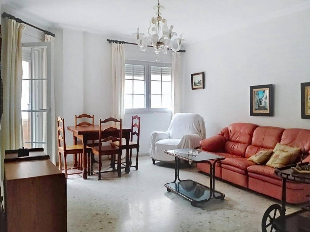 4 bedroom Apartment for sale in Cadiz city with garage - € 490,000 (Ref: 9185434)
