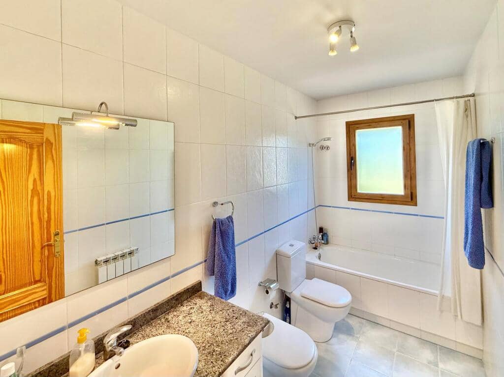 5 chambre Villa/Maison à vendre à Riells i Viabrea avec piscine garage - 495 650 € (Ref: 9185437)