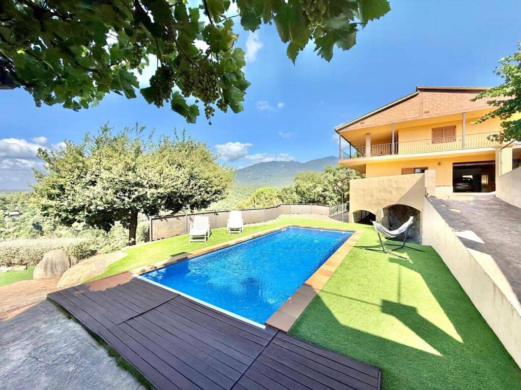 5 chambre Villa/Maison à vendre à Riells i Viabrea avec piscine garage - 495 650 € (Ref: 9185437)