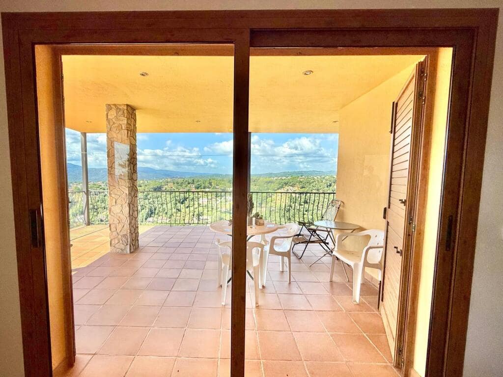 5 chambre Villa/Maison à vendre à Riells i Viabrea avec piscine garage - 495 650 € (Ref: 9185437)