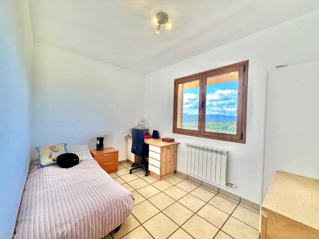 5 chambre Villa/Maison à vendre à Riells i Viabrea avec piscine garage - 495 650 € (Ref: 9185437)