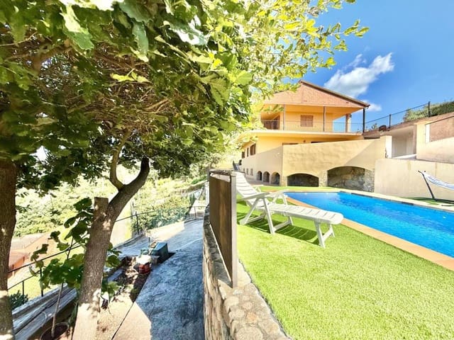 5 bedroom Villa for sale in Riells i Viabrea with pool garage - € 535,000 (Ref: 9185437)