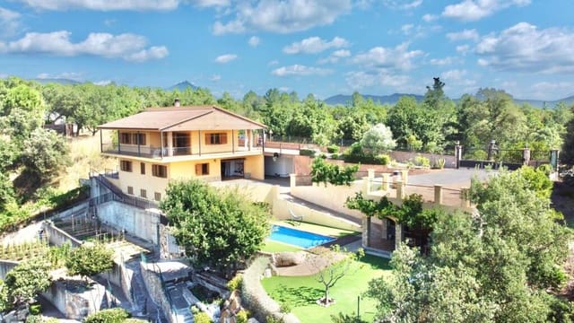 5 bedroom Villa for sale in Riells i Viabrea with pool garage - € 535,000 (Ref: 9185437)