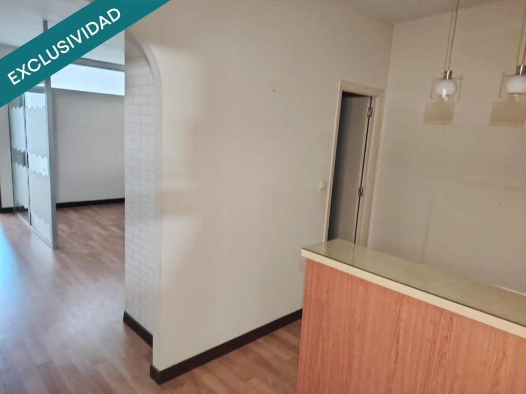 Office for sale in Vigo - € 115,000 (Ref: 9186900)