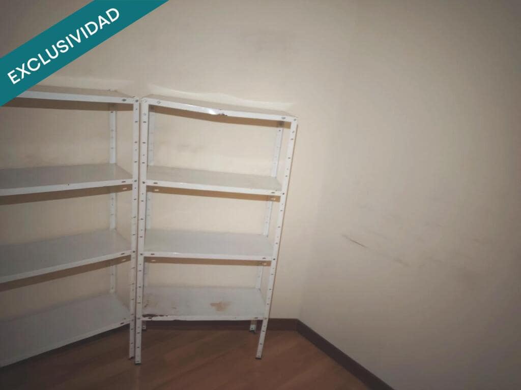 Office for sale in Vigo - € 115,000 (Ref: 9186900)