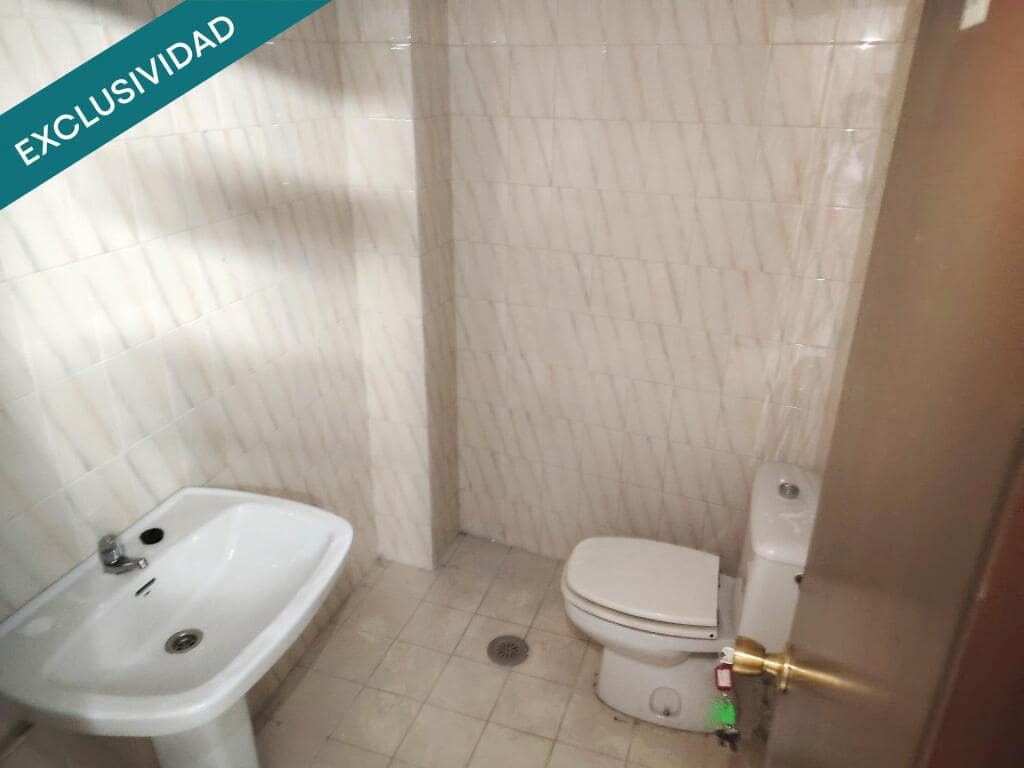 Office for sale in Vigo - € 115,000 (Ref: 9186900)