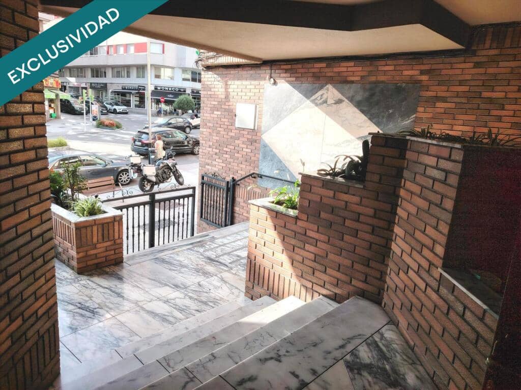 Office for sale in Vigo - € 115,000 (Ref: 9186900)