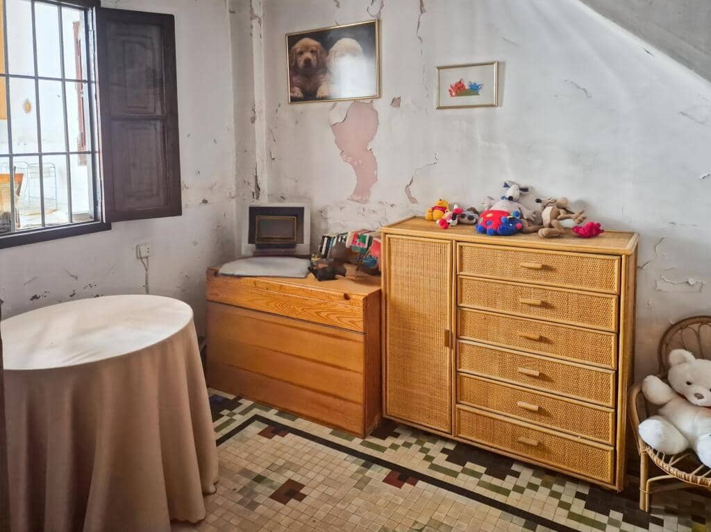 6 soveværelse Villa til salg i Valencia by med garage - € 400.000 (Ref: 9188478)