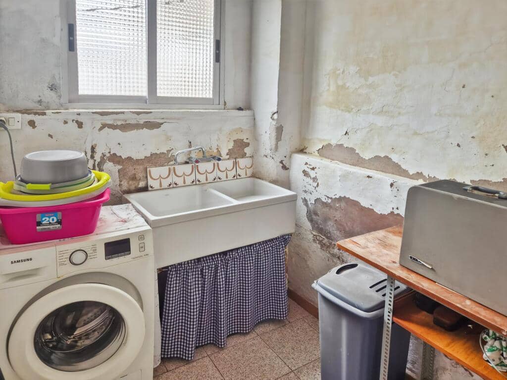 6 soveværelse Villa til salg i Valencia by med garage - € 400.000 (Ref: 9188478)