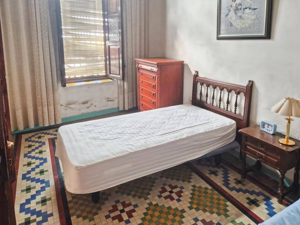 6 soveværelse Villa til salg i Valencia by med garage - € 400.000 (Ref: 9188478)