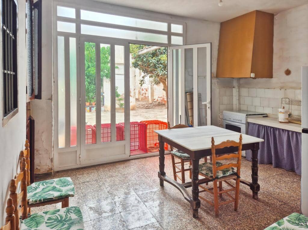 6 soveværelse Villa til salg i Valencia by med garage - € 400.000 (Ref: 9188478)