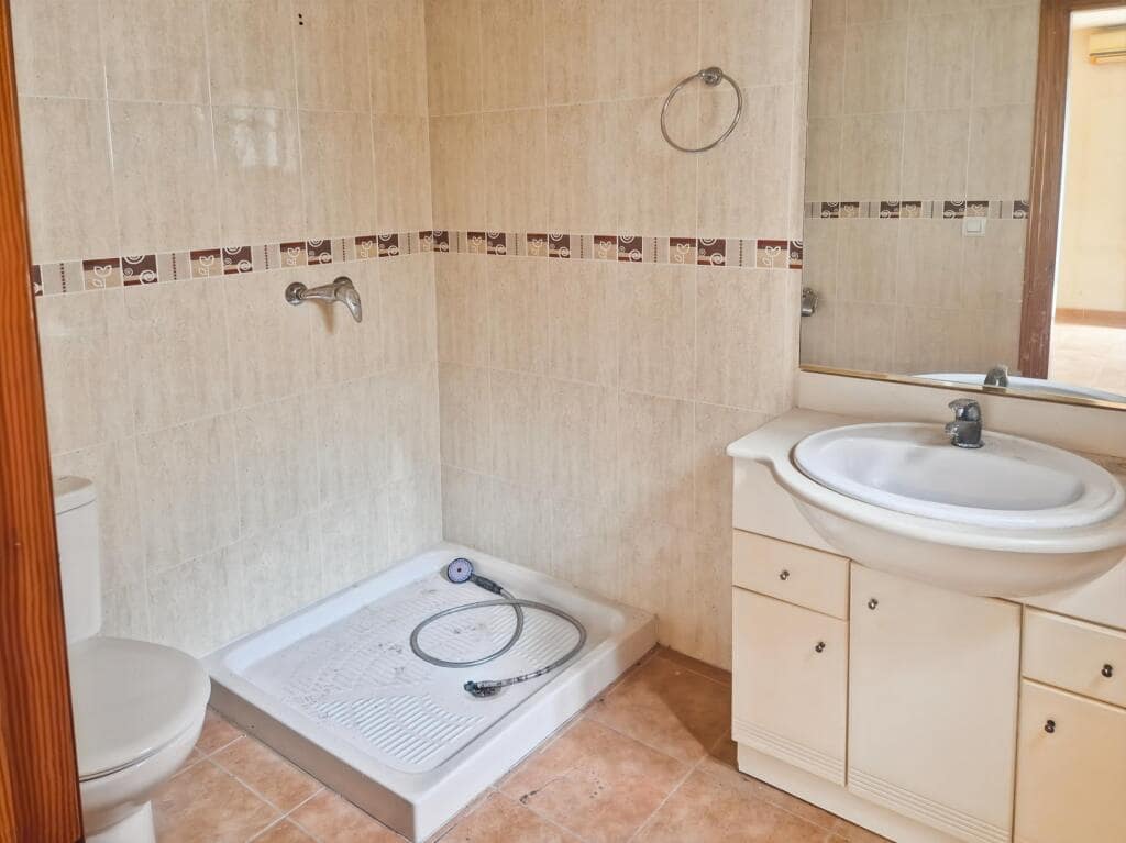 6 soveværelse Villa til salg i Valencia by med garage - € 400.000 (Ref: 9188478)