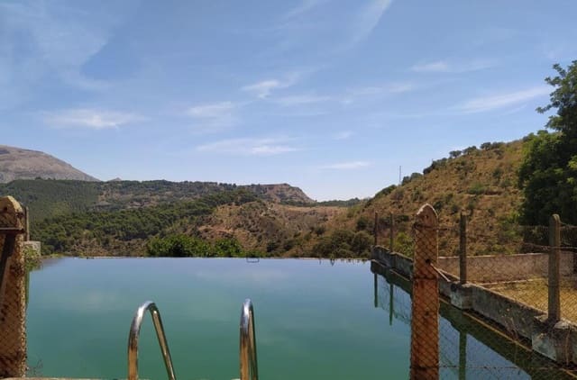 Mark till salu i Ardales - 1 500 000 € (Ref: 9188481)