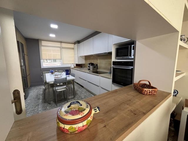 5 soveværelse Lejlighed til salg i Vigo - € 310.000 (Ref: 9191069)