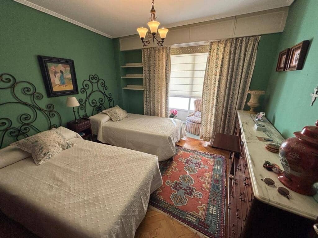 5 soveværelse Lejlighed til salg i Vigo - € 310.000 (Ref: 9191069)