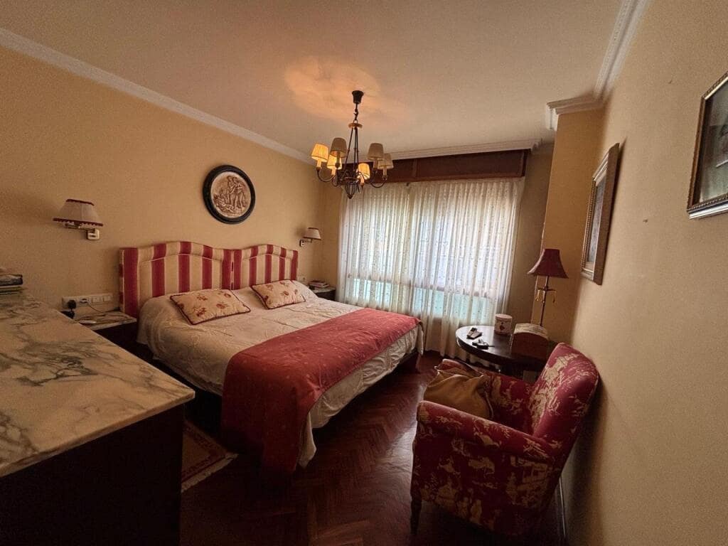 5 soveværelse Lejlighed til salg i Vigo - € 310.000 (Ref: 9191069)