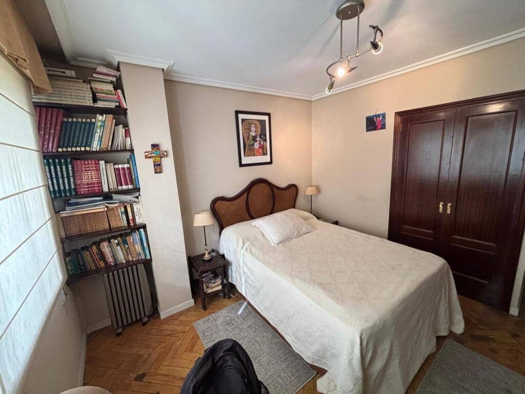 5 soveværelse Lejlighed til salg i Vigo - € 310.000 (Ref: 9191069)