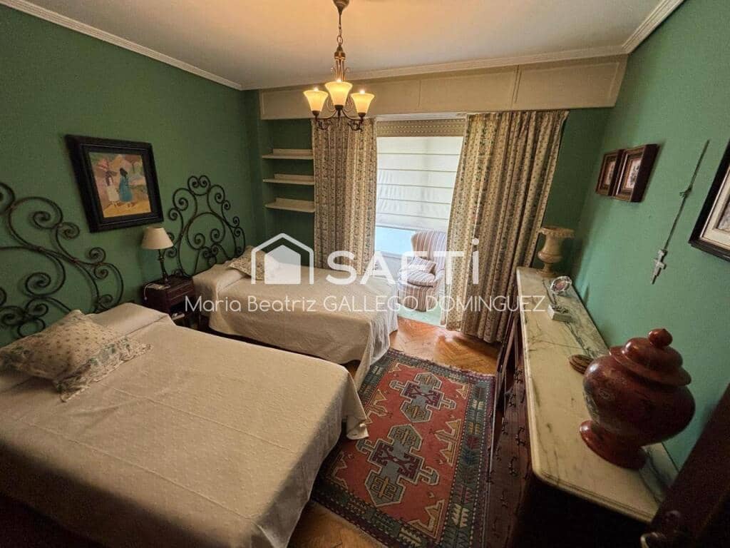 5 soveværelse Lejlighed til salg i Vigo - € 310.000 (Ref: 9191069)