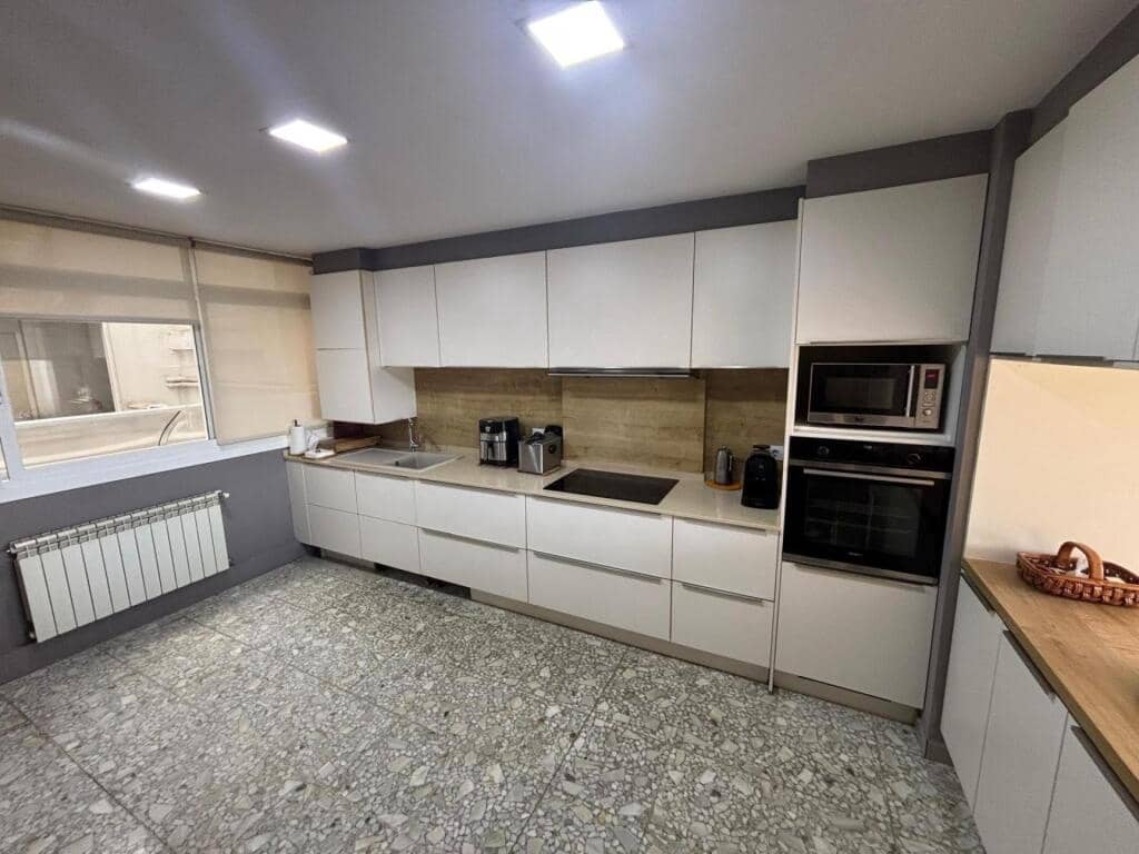 5 soveværelse Lejlighed til salg i Vigo - € 310.000 (Ref: 9191069)