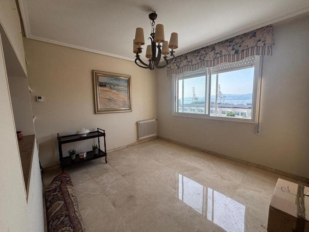 5 soveværelse Lejlighed til salg i Vigo - € 310.000 (Ref: 9191069)