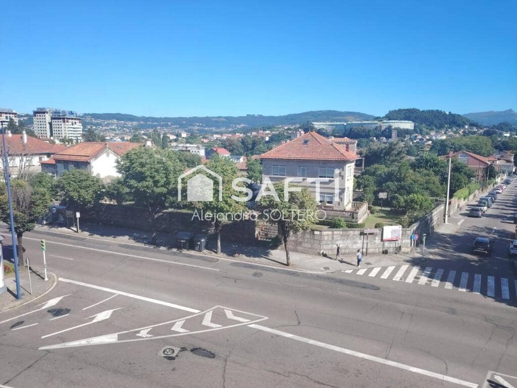 5 soveværelse Lejlighed til salg i Vigo med garage - € 365.000 (Ref: 9192360)