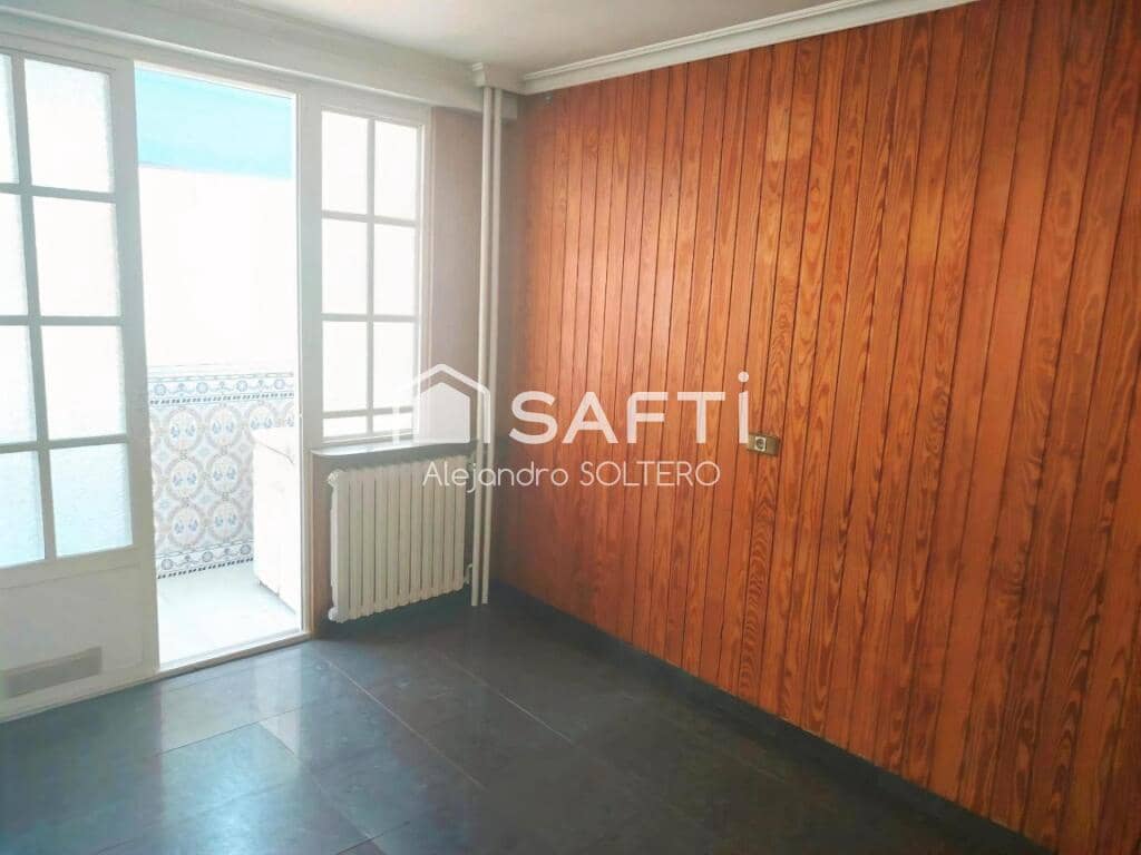 5 soveværelse Lejlighed til salg i Vigo med garage - € 365.000 (Ref: 9192360)