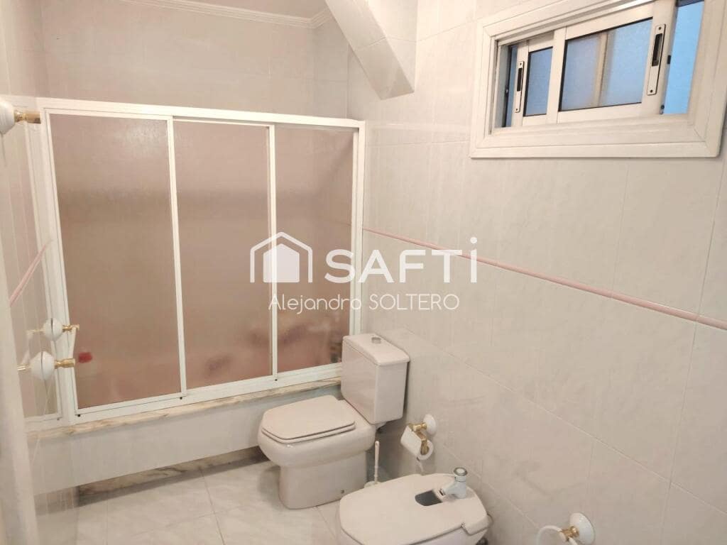 5 soveværelse Lejlighed til salg i Vigo med garage - € 365.000 (Ref: 9192360)