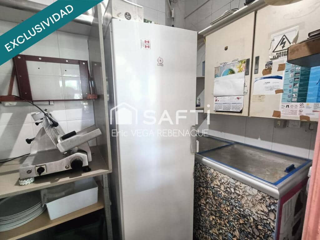 Kommersiell till salu i Pineda de Mar - 325 000 € (Ref: 9193830)