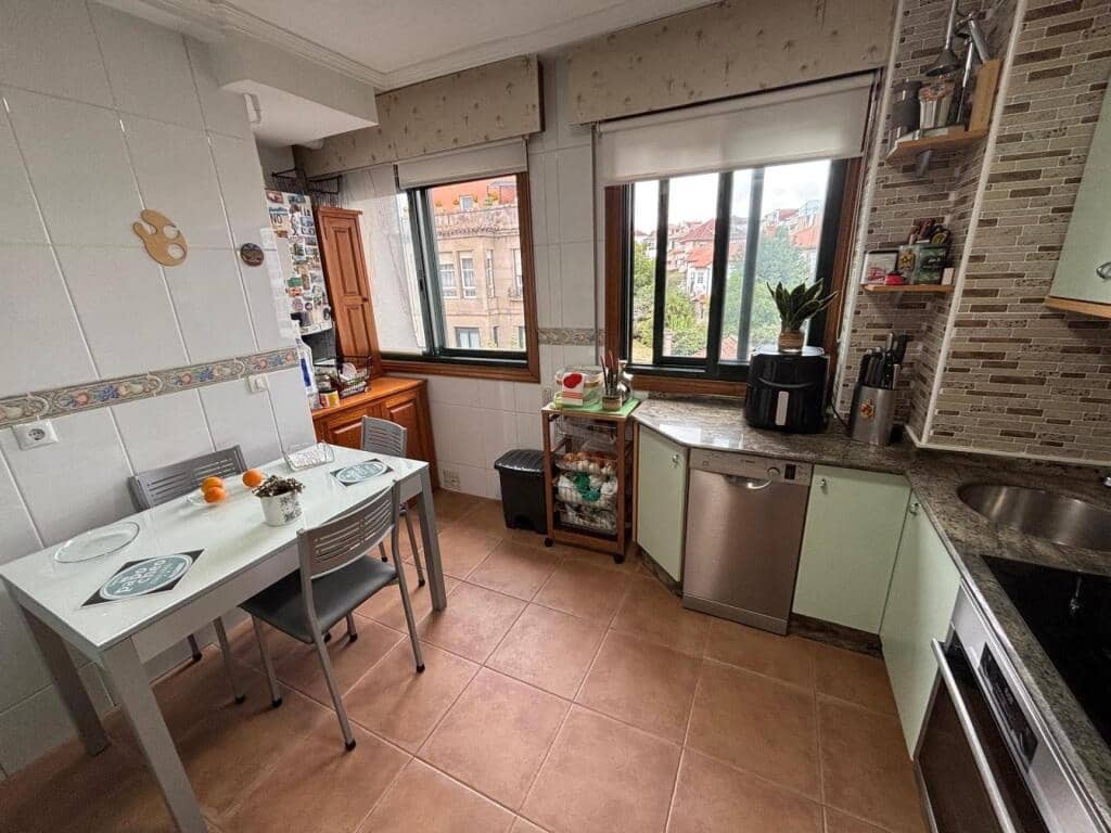 3 chambre Appartement à vendre à Vigo avec garage - 295 000 € (Ref: 9195554)