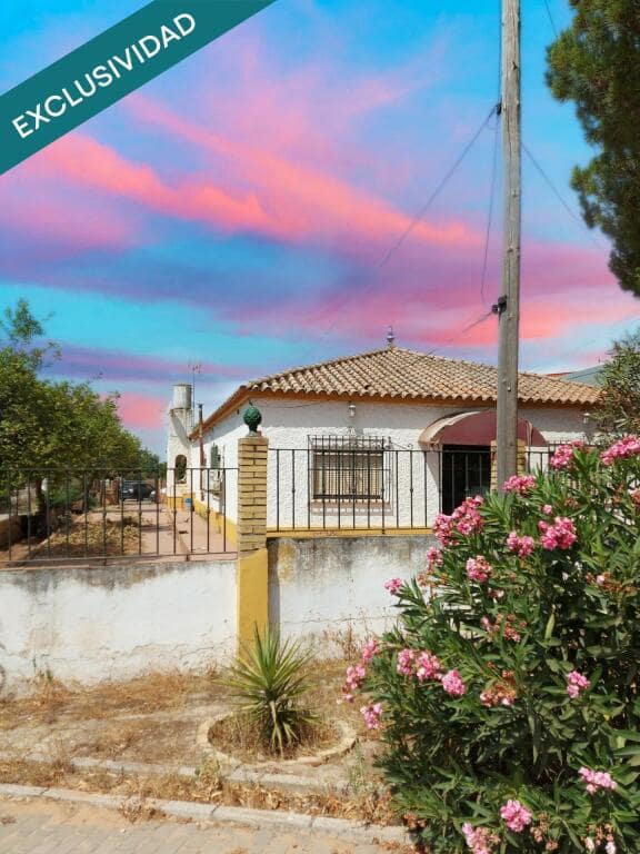 4 soveværelse Finca/Landehus til salg i Dos Hermanas med swimmingpool garage - € 880.000 (Ref: 9197756)