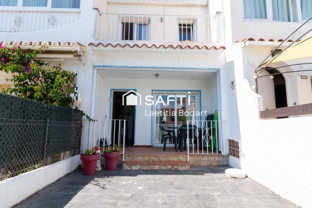 2 sovrum Radhus till salu i Empuriabrava - 185 000 € (Ref: 9200502)