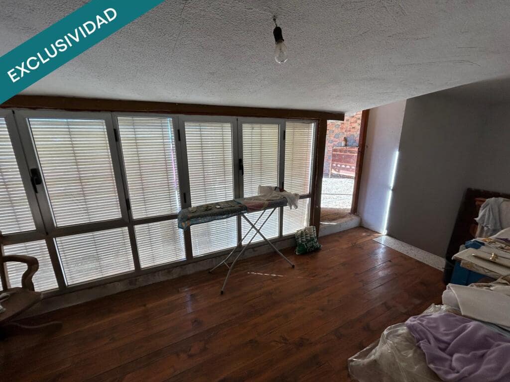 5 soveværelse Finca/Landehus til salg i Valderrey med garage - € 49.500 (Ref: 9200504)