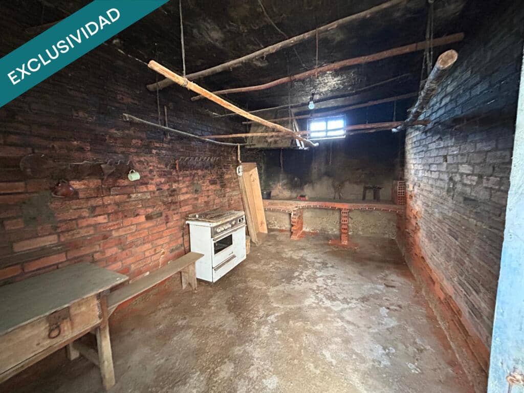 5 soveværelse Finca/Landehus til salg i Valderrey med garage - € 49.500 (Ref: 9200504)