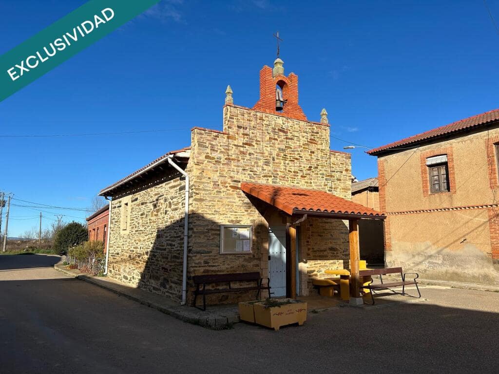 5 soveværelse Finca/Landehus til salg i Valderrey med garage - € 49.500 (Ref: 9200504)