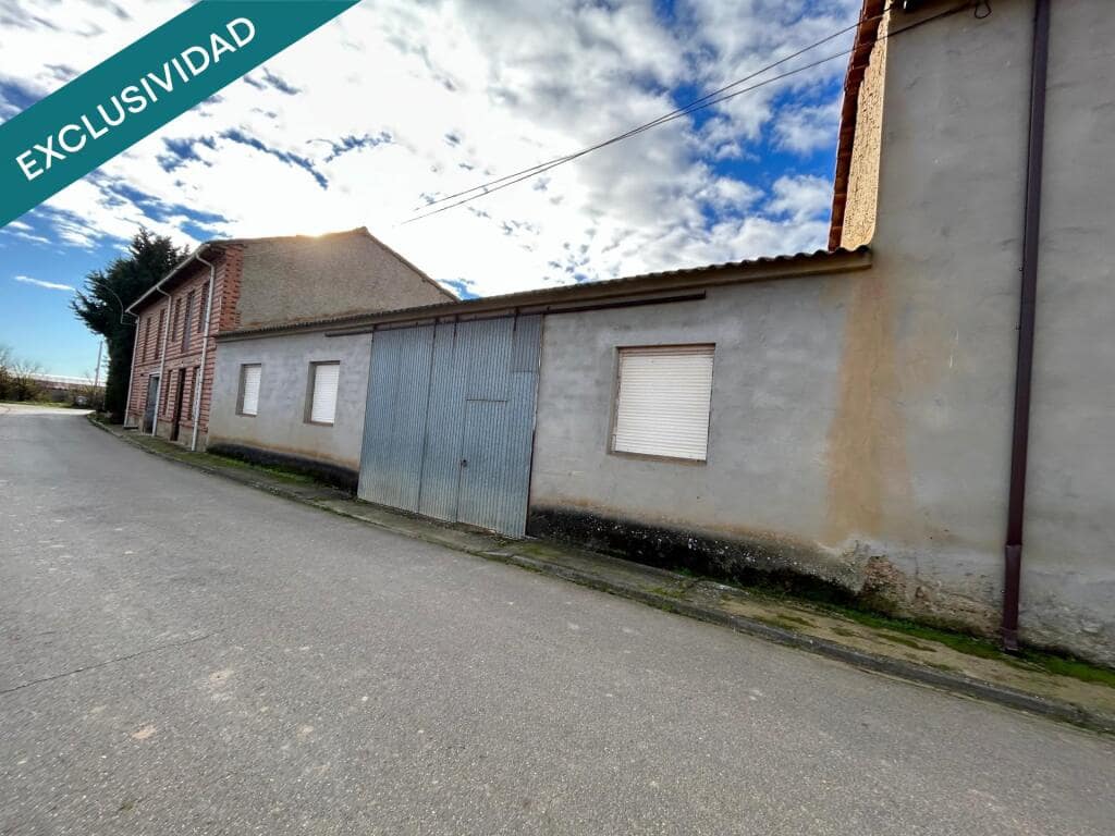 5 soveværelse Finca/Landehus til salg i Valderrey med garage - € 49.500 (Ref: 9200504)