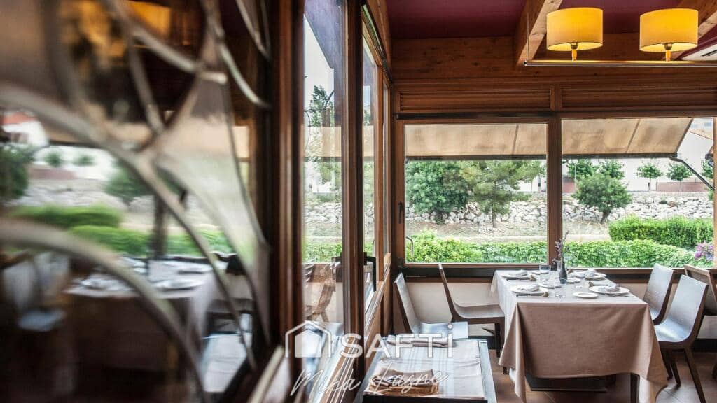 14 soveværelse Villa til salg i Sant Pere de Ribes med swimmingpool - € 2.700.000 (Ref: 9200508)