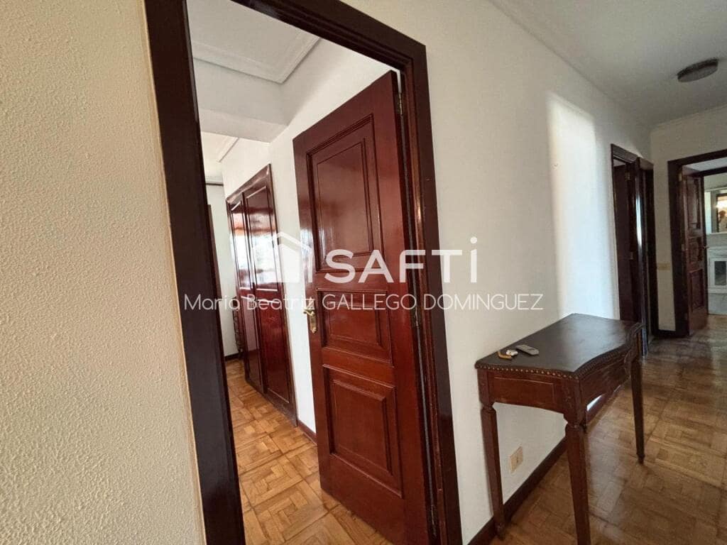 6 soveværelse Lejlighed til salg i Vigo - € 795.000 (Ref: 9202454)