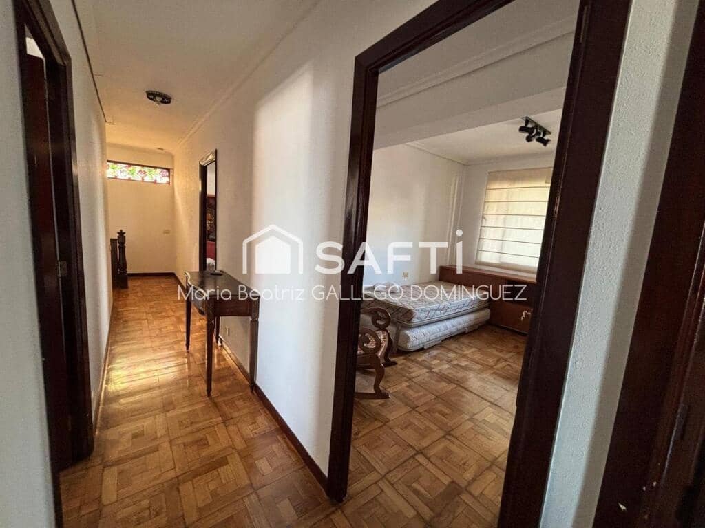 6 soveværelse Lejlighed til salg i Vigo - € 795.000 (Ref: 9202454)