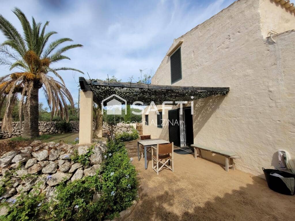 4 slaapkamer Finca/Landhuis te koop in Es Castell met garage - € 1.200.000 (Ref: 9202455)