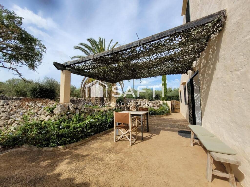 4 slaapkamer Finca/Landhuis te koop in Es Castell met garage - € 1.200.000 (Ref: 9202455)