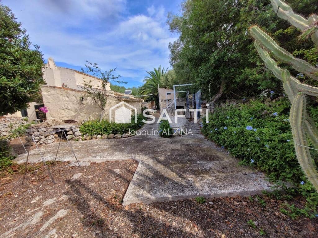 4 slaapkamer Finca/Landhuis te koop in Es Castell met garage - € 1.200.000 (Ref: 9202455)