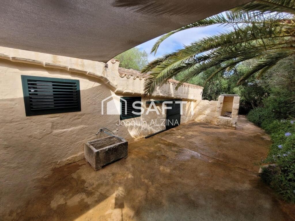4 slaapkamer Finca/Landhuis te koop in Es Castell met garage - € 1.200.000 (Ref: 9202455)
