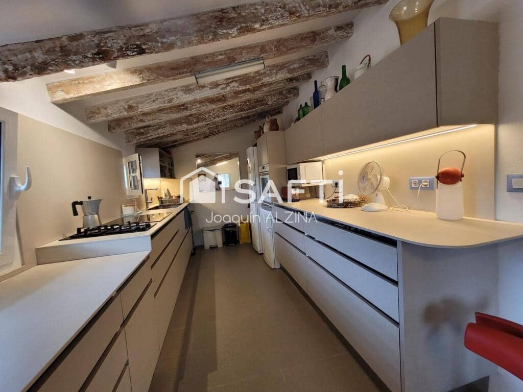 4 slaapkamer Finca/Landhuis te koop in Es Castell met garage - € 1.200.000 (Ref: 9202455)