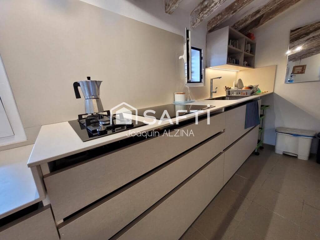 4 slaapkamer Finca/Landhuis te koop in Es Castell met garage - € 1.200.000 (Ref: 9202455)