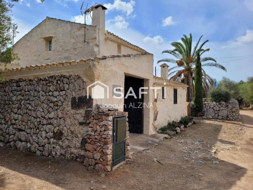 4 slaapkamer Finca/Landhuis te koop in Es Castell met garage - € 1.200.000 (Ref: 9202455)