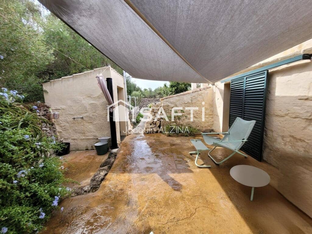 4 slaapkamer Finca/Landhuis te koop in Es Castell met garage - € 1.200.000 (Ref: 9202455)