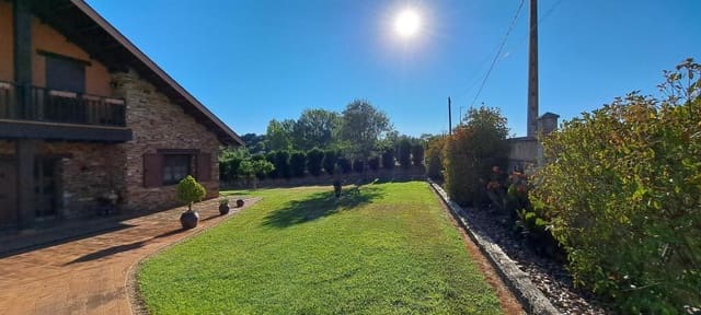 4 bedroom Villa for sale in Cortiguera, Cabañas Raras - € 625,000 (Ref: 9202464)